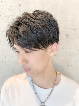 ラグシス ザ バックルーム(LUXIS THE BACK ROOM) センターパートマッシュ［立川/メンズ］