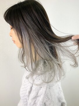 ロージアバイアルティナ(ROSIER by artina) シルバーアッシュ×レイヤードカラー 【ROSIER町田】