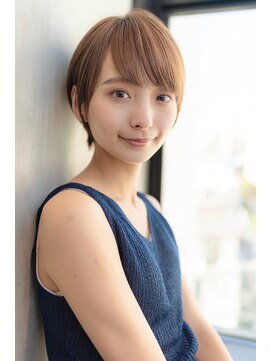 メゾンバイハバナ(maison by HAVANA) 大人かわいいフェザーバングカーキグレージュミディアムウルフ