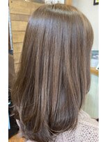 トリート(TREAT)&nbsp;艶髪ヘッドスパを受けられたお客様へア