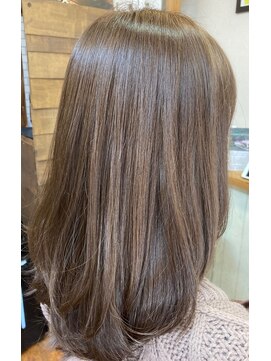 トリート(TREAT) 艶髪ヘッドスパを受けられたお客様へア