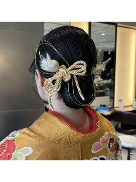 ラボー ノースプラザ店(LA'BO) つるんとシニョン