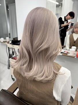 ハピネス 梅田茶屋町店(HAPPINESS) 韓国カラー　ブリーチダブルカラー　ホワイトベージュカラー