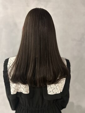 ロビンソン(Robinson) 内巻きレイヤースタイル