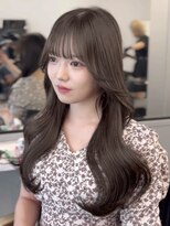 フォンズ(FONS)&nbsp;人気の透明感ニュアンスカラーが叶うアッシュベージュ 表参道