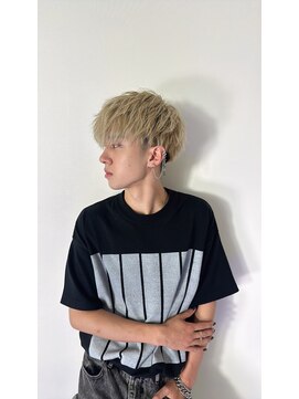 キング 高槻(K!ng) 縮毛矯正髪質改善ハイライトレイヤーカット高槻美容室エクステ