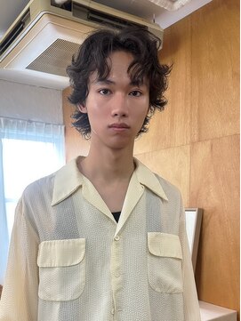 ファイブシーン アオヤマ(5SCENE AOYAMA) 韓国ヘアカルマパーマコンマバングセンターパート黒髪ウルフ