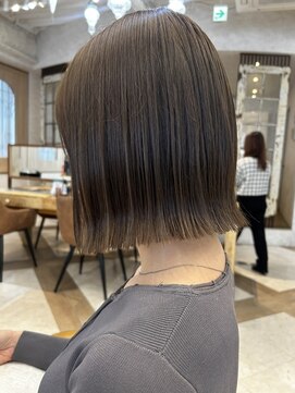 ロンドアリシア 金山(Lond Alexia) 艶髪/カット/髪質改善/酸性ストレート/オージュア