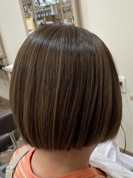 アルターリール(aL ter Rire) 黒髪/ボブルフ/ネビージュ/小顔/ワンレン