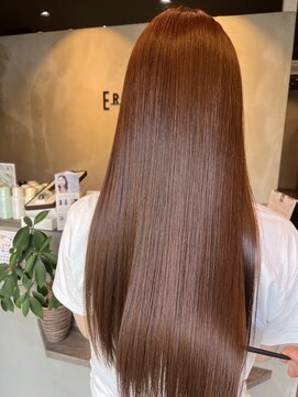 イーラヘアー(ERA HAIR) 20代30代40代髪質改善ペールオレンジロングチョコレートベージュ