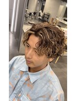 フィフス トウキョウ (fifth TOKYO)&nbsp;渋谷波巻きスパイラルパーマハイライト