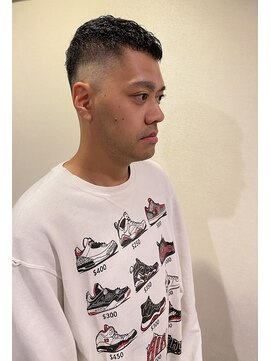 銀座マツナガ 浅草店 10代20代大人気！癖毛をいかしたハイスキンフェード！