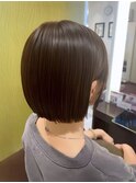 チョコレートブラウン×ストレートボブ