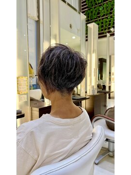 盛岡【白髪ぼかしハイライトショート】デザインカラー好き◎