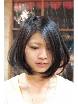 シエル(Ciel) 結わける前下がりボブ