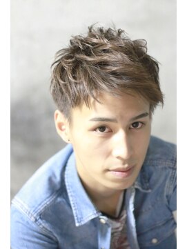 ウーロス(uros.) 夏 ネープレス イメチェン 刈り上げグランジ スマートマッシュ