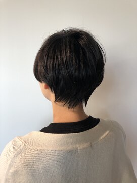 スリークス(3Cs) マッシュ風ショート/ショート/丸みショート/ショートスタイル