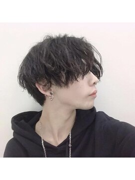 シン(syn) センターパート　スパイラル　ツイストスパイラル　パーマ