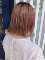 ヘアーサロン ビー(hair salon b.)&nbsp;ミルクティーピンク　根元残しカラー　ボブ　ダブルカラー