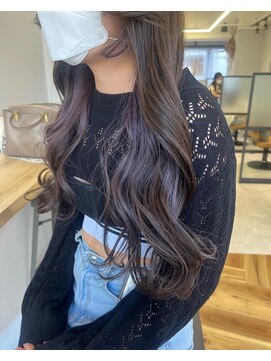 リジー(Litzy) グレージュ × インナーラベンダー