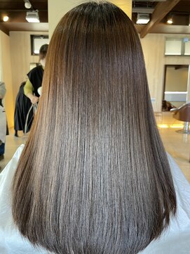 エニー(ENii) グロスストレート・マットブラウンラウンドロング