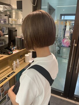 コワファーストナガサキシャンプーボーイ(COIFF1RST NAGASAKI SHAMPOO BOY) ぱつっとボブ/長崎/ショート/韓国ボブ/切りっぱなしボブ