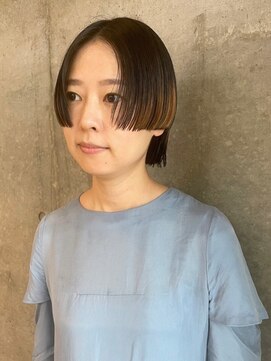 セル(CELL) デザインカット　ラインカット　ショート　センターパート