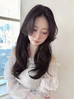 アフロート ディル(AFLOAT D'L)&nbsp;2wayバングでイメチェン！顔まわりレイヤーくびれヘアが人気◎