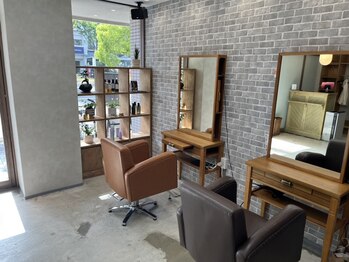 ラクス(Lacus)の写真/【5月18日NEW OPEN】ほっとひと息つける、居心地のいい大人のための美容室。