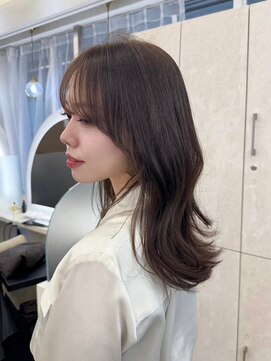 ネモネ バイ ミリー 梅田茶屋町(nemone by milly) くびれレイヤー×アッシュブラウン