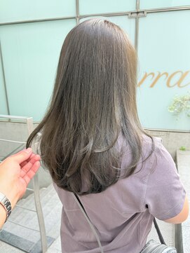 ティエラ 原宿 表参道(Tierra) 原宿表参道お手入れ楽チン!ワンカールレイヤーとオリーブカラー