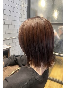 サンカリ SANKARI 船木店 【品よく映える赤みブラウン】