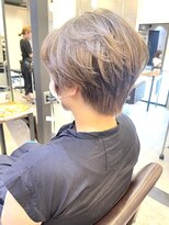 ネリ(NERi)&nbsp;首元すっきり☆コンパクトショートボブ×丸みシルエット