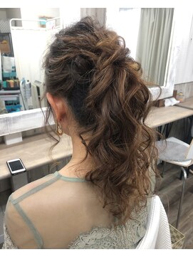 ヘアセット専門店 ナゴミ 池袋店(nagomi) ポニーテール