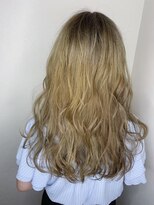 モルニ(MORNI)&nbsp;ハニーイエロー_マロンベージュ Aラインボブ かきあげ