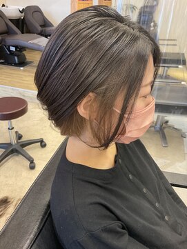 ヘアーサロン ツミキ(HAIR SALON TSUMiKi) 耳かけショートとインナーカラー