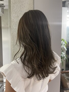 リバレッジ 白金(Leverage) 海外ヘアor白髪ぼかしハイライト【白金/目黒】担当山岡