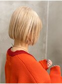 ボブ　前下がり　ブロンド　ハイトーン　パッツン　ワンレン