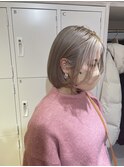 ホワイトベージュ
