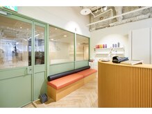 新潟の中心地で通いやすいお店　新潟駅から徒歩5分【髪質改善/万代/新潟駅/ベージュ】