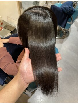 リラエ(Lyrae) 縮毛矯正/髪質改善/美髪カラー/トリートメント【大阪/西梅田】