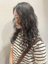 ウクラ バイ レシッド 池袋(uchla by rcid) 長持ちエアウェーブ顔周り小顔レイヤー黒髪ロングウェーブパーマ