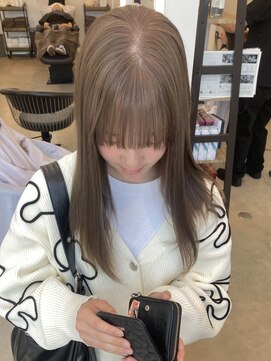 クオン 伊勢崎(QUON.) ミルクティーベージュ