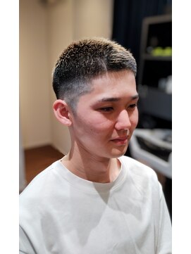 トレバー(Trever) バズフェード