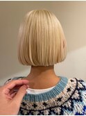 抜きっぱなしブロンドボブ