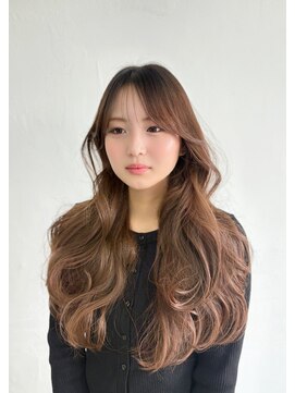 ラクシア(LucxiA) 韓国ヘア/レイヤーカット/顔まわりカット/Instagram @ken__gucci