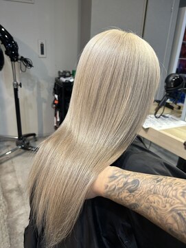 リア 布施店(Lia) ホワイトカラー★