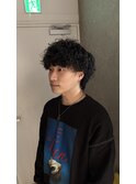 クシャッと髪を握るだけで決まる！カジュアルパーマ