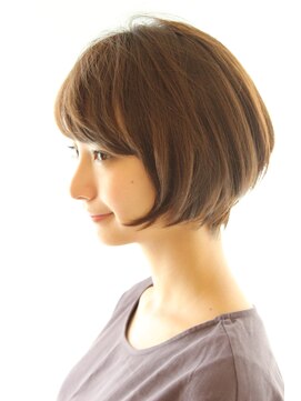 レウナ 外苑前(Reuna) 黒髪アッシュナチュラルショートで大人可愛く