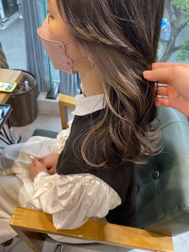 シーン 池袋(scene.) scene.【シーン】【池袋 西口徒歩3分】ホワイトシルバー